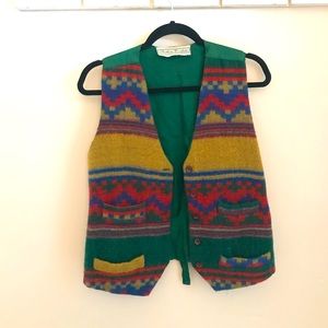 Awesome vintage vest! Western vibes.
